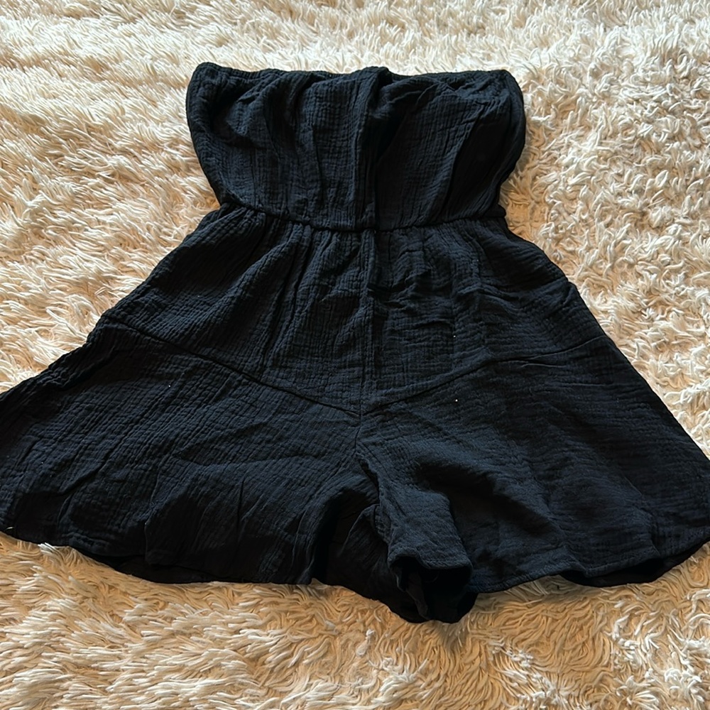 Peach Love Strapless Romper, size M.
